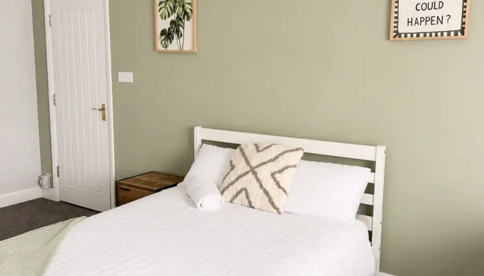 Applewood - bedroom 1 2